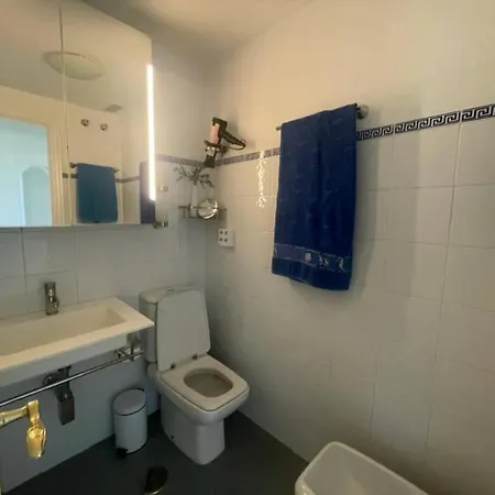 2-bed With Sea And Views Near Spain شقة