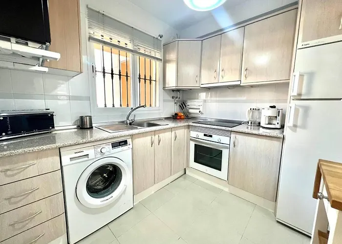 2-bed With Sea And Views Near Spain מארבלה